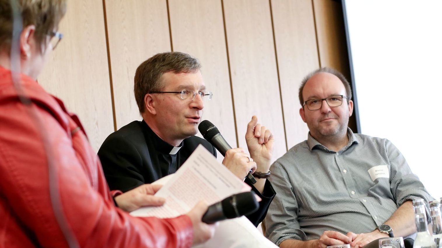 Interview (M. Lotz, Bischof Dr. Gerber, M. Leitschuh) / Fotos (© Carina Jirsch)